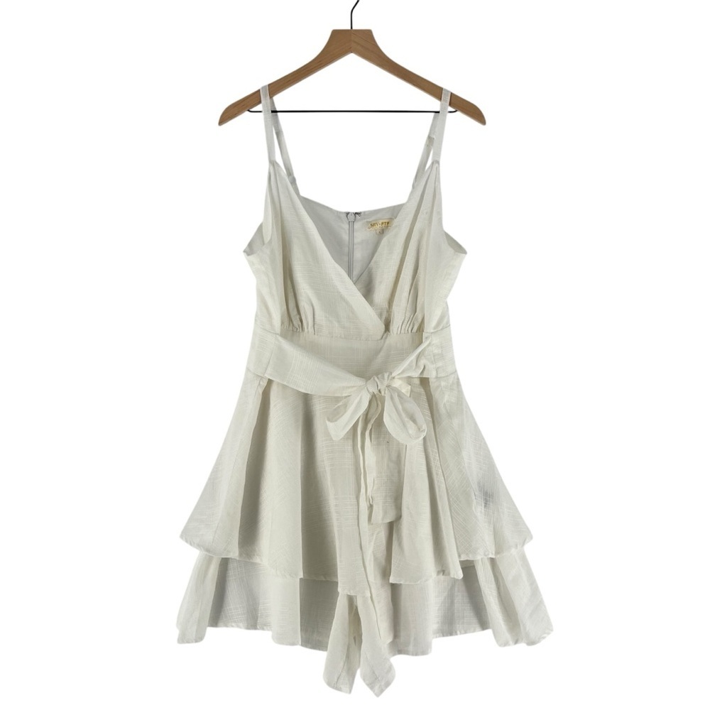 SRV x FTF Blanca Tie Front Flowy Romper Tiered Shorts Surplice‎ Neckline Woven - Picture 2 of 16